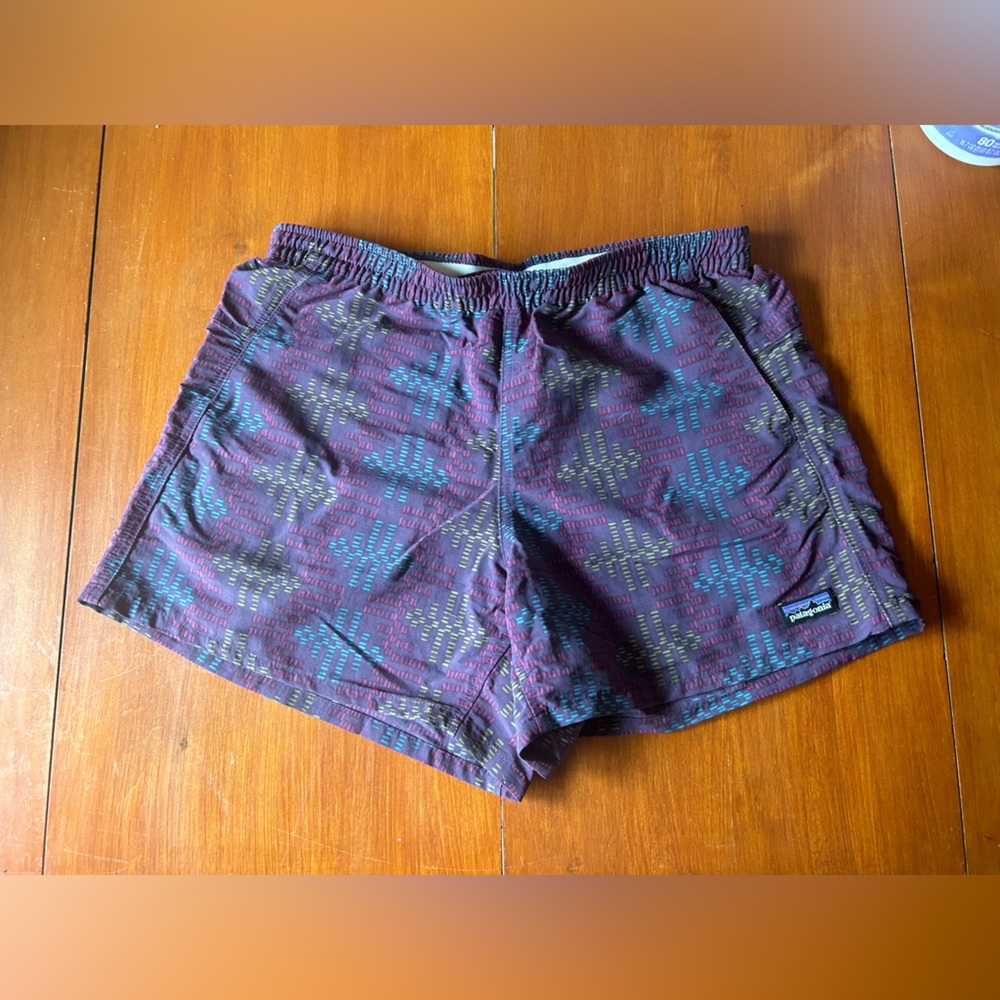 Women’s Patagonia Baggies 5in inseam, Size S